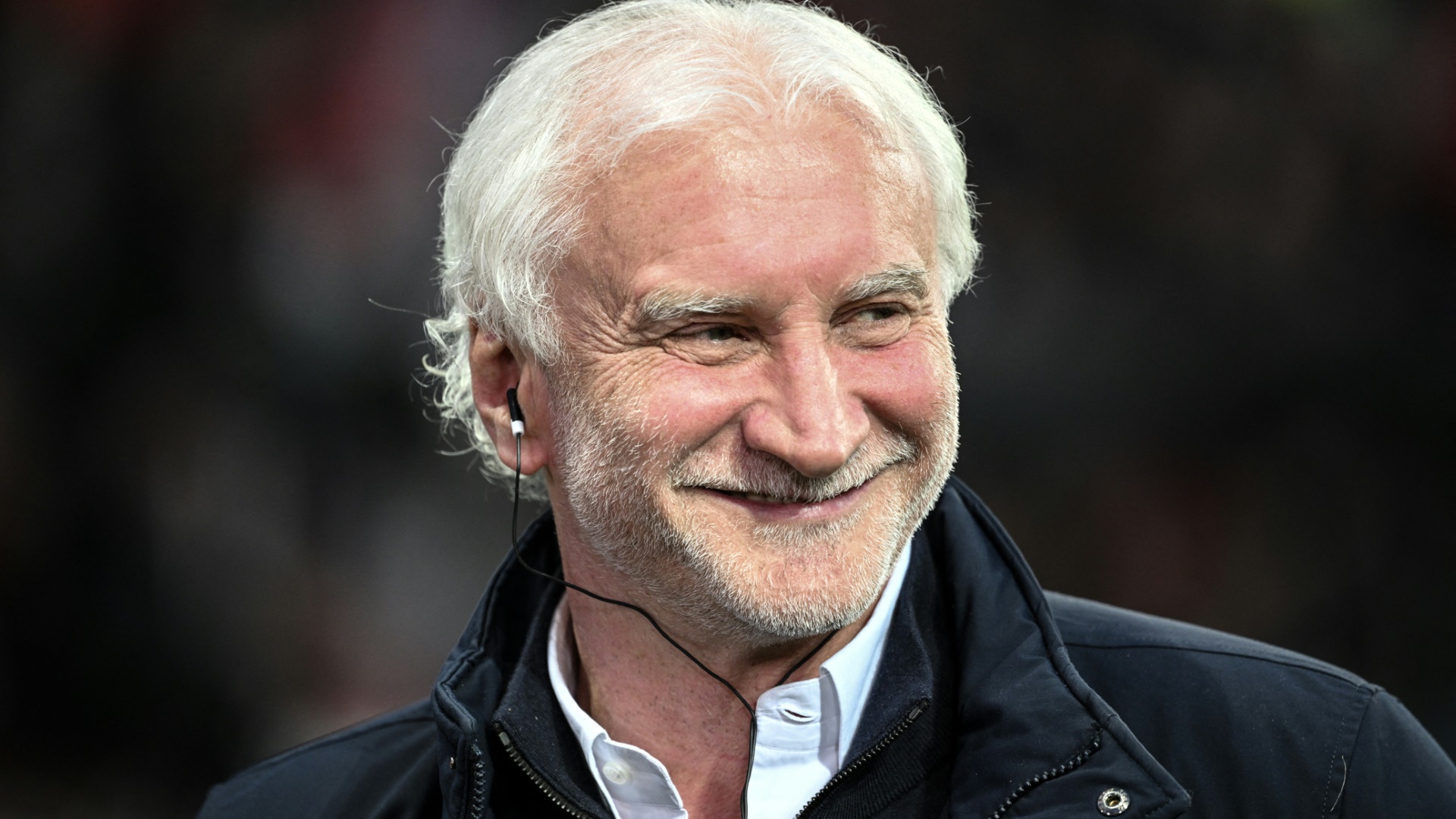 Kubet Völler hy vọng giành danh hiệu cho Bayer Leverkusen